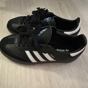 Women’s Adidas Samba shoes